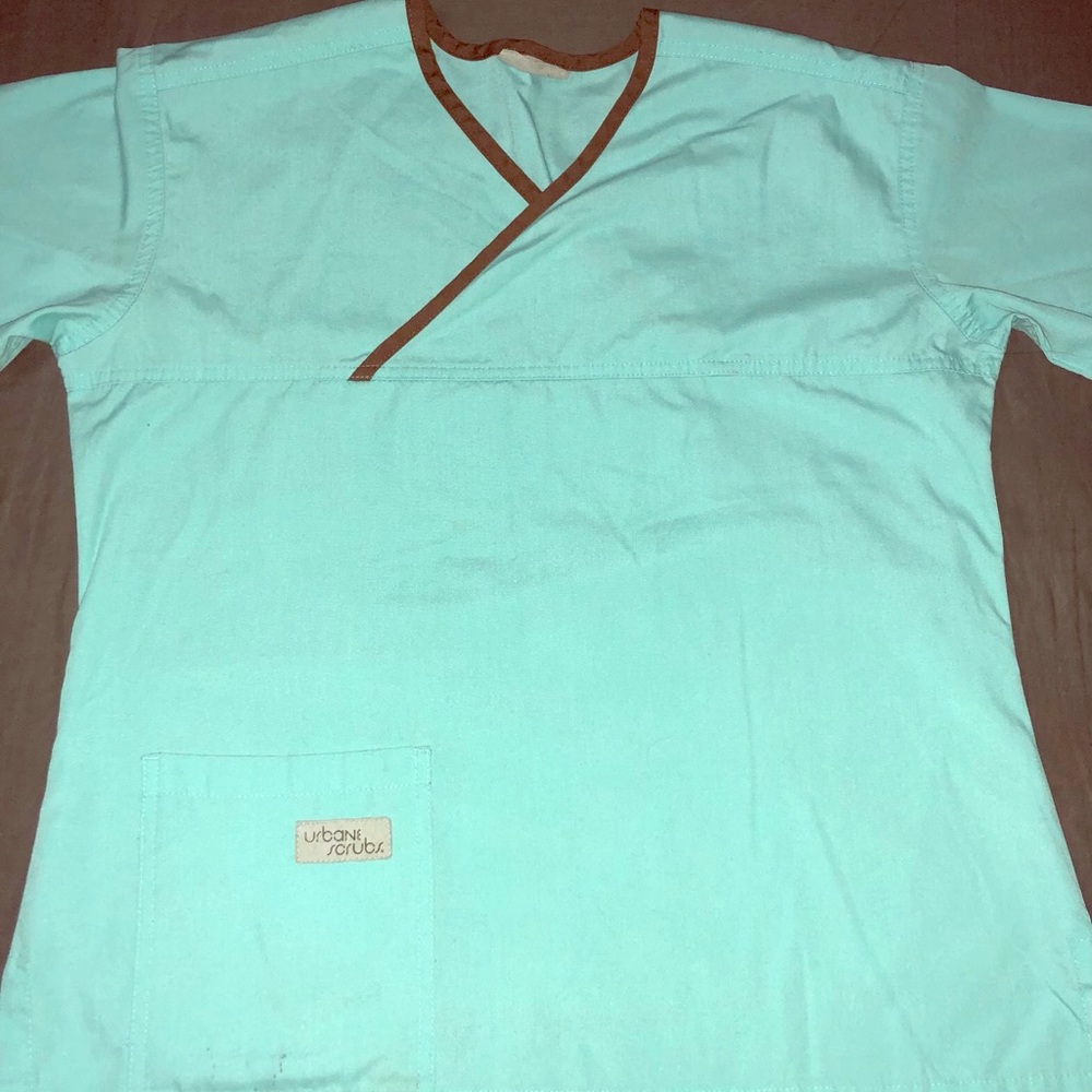 Urbane scrub top - Medium